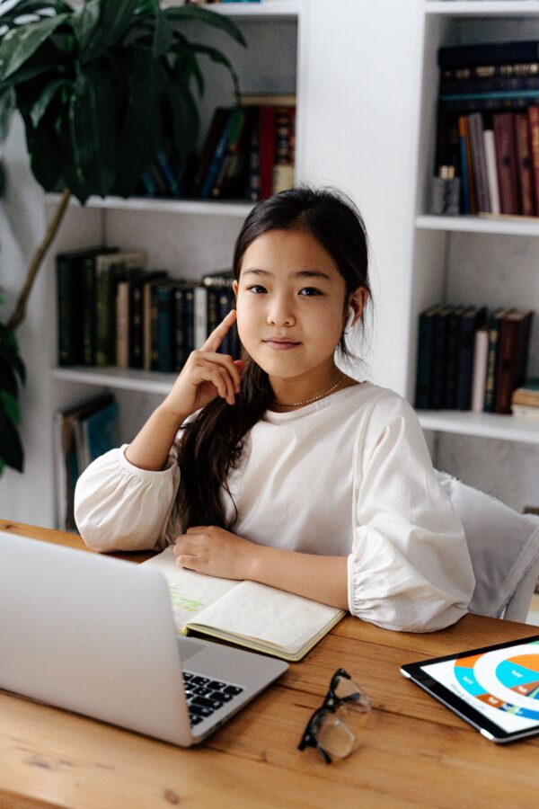 Teen learning time estimation and planning skills while studying